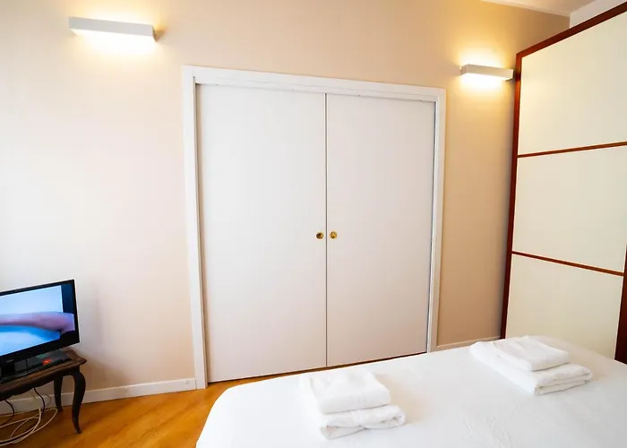 V12 Apartments - Alfieri 2A